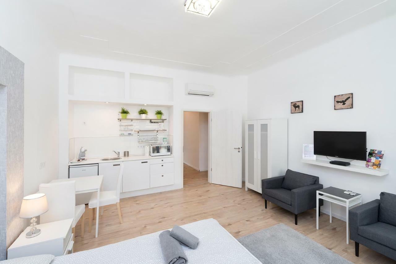 Astoria Flats 1 Apartment บูดาเปสต์ ภายนอก รูปภาพ