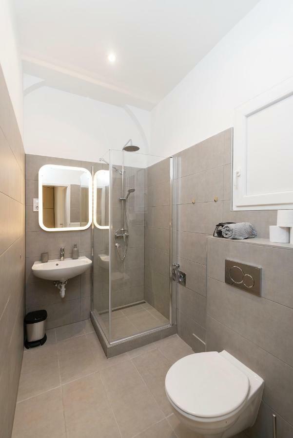 Astoria Flats 1 Apartment บูดาเปสต์ ภายนอก รูปภาพ