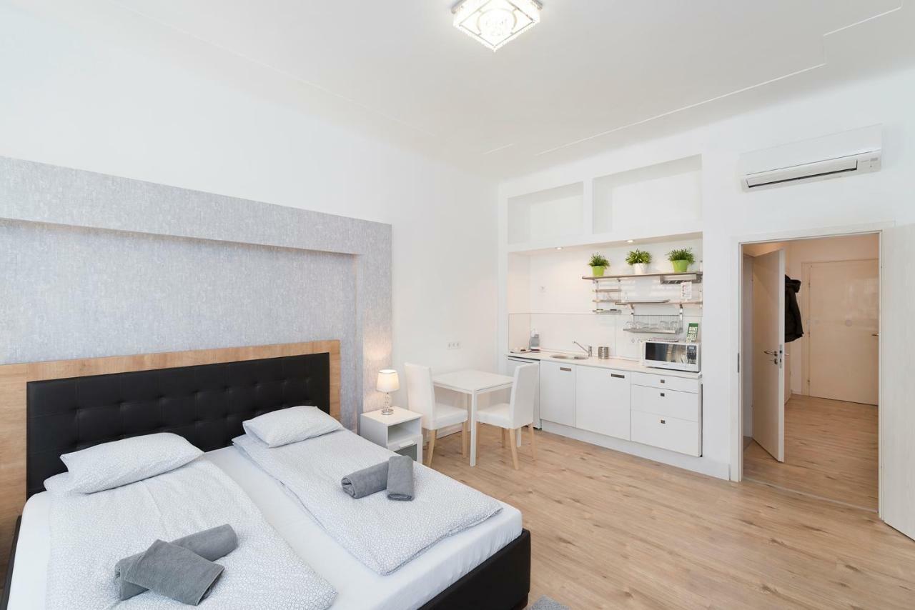 Astoria Flats 1 Apartment บูดาเปสต์ ภายนอก รูปภาพ